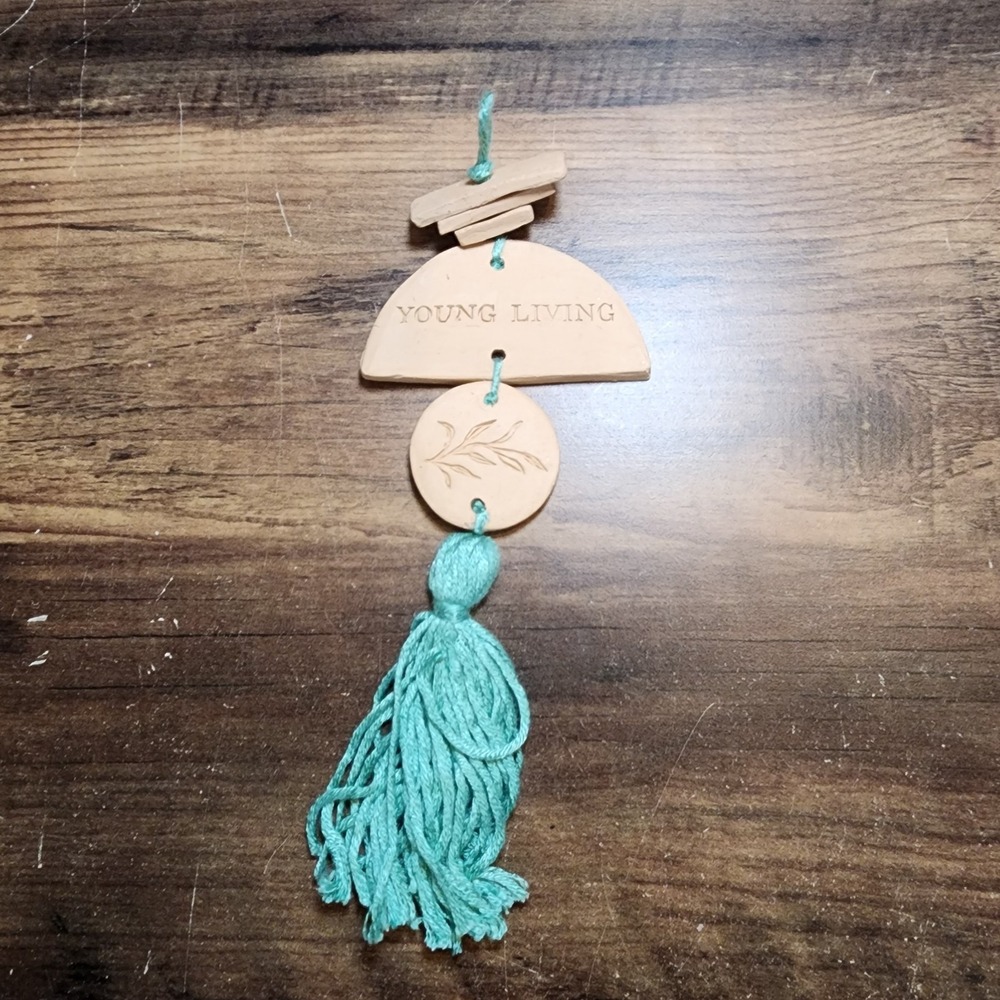 Young Living Essential Oils 2020 Clay Tassel‎ Diffuser Ornament Made in Uganda